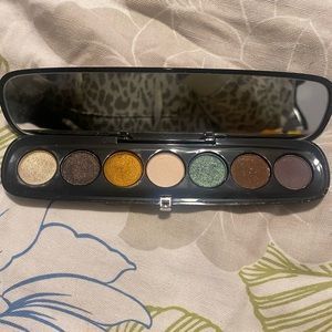 Marc Jacobs eyeshadow palette in 214 the night owl!